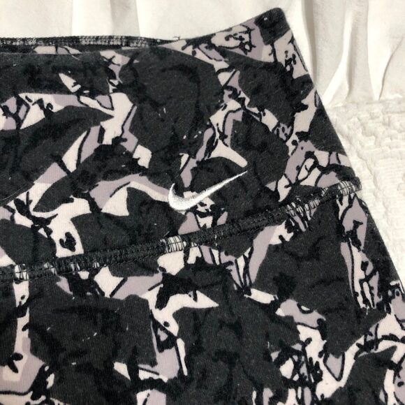 Women’s Nike Dri Fit Athletic Crop Leggings Size XS Black Retro - Picture 2 of 7